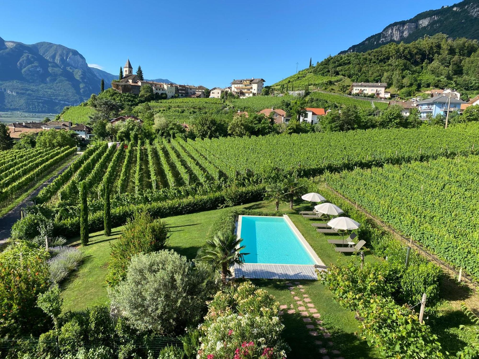 Апартаменты Sonnenhof Tramin - Adults Only Термено Экстерьер фото